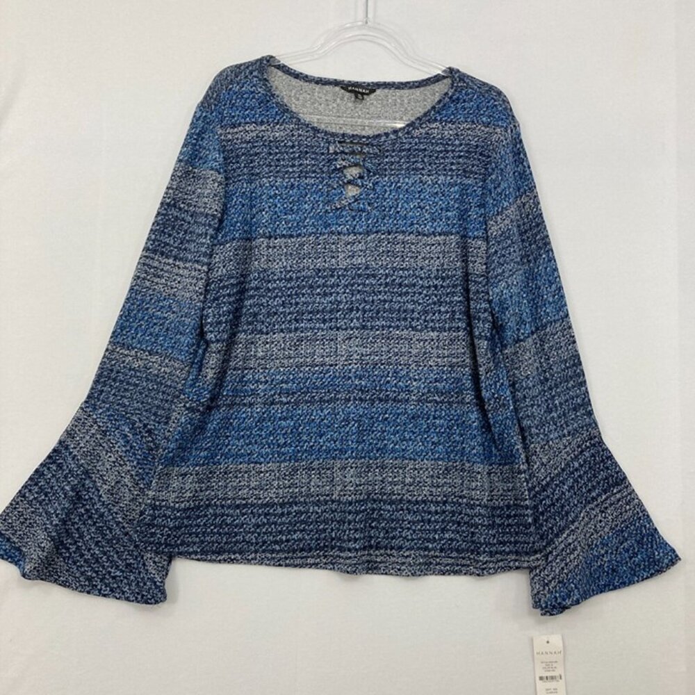 NWT Hannah size XL Blue Gray Flare Sleeve Lace Detail‎ Stretch Knit Top Boho